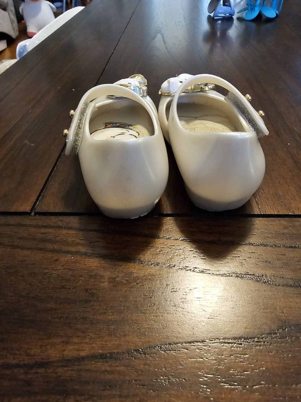Mini Melissa Ivory Mary Jane Shoes with Mrs. Potts & Chip Charms - Picture 3 of 3
